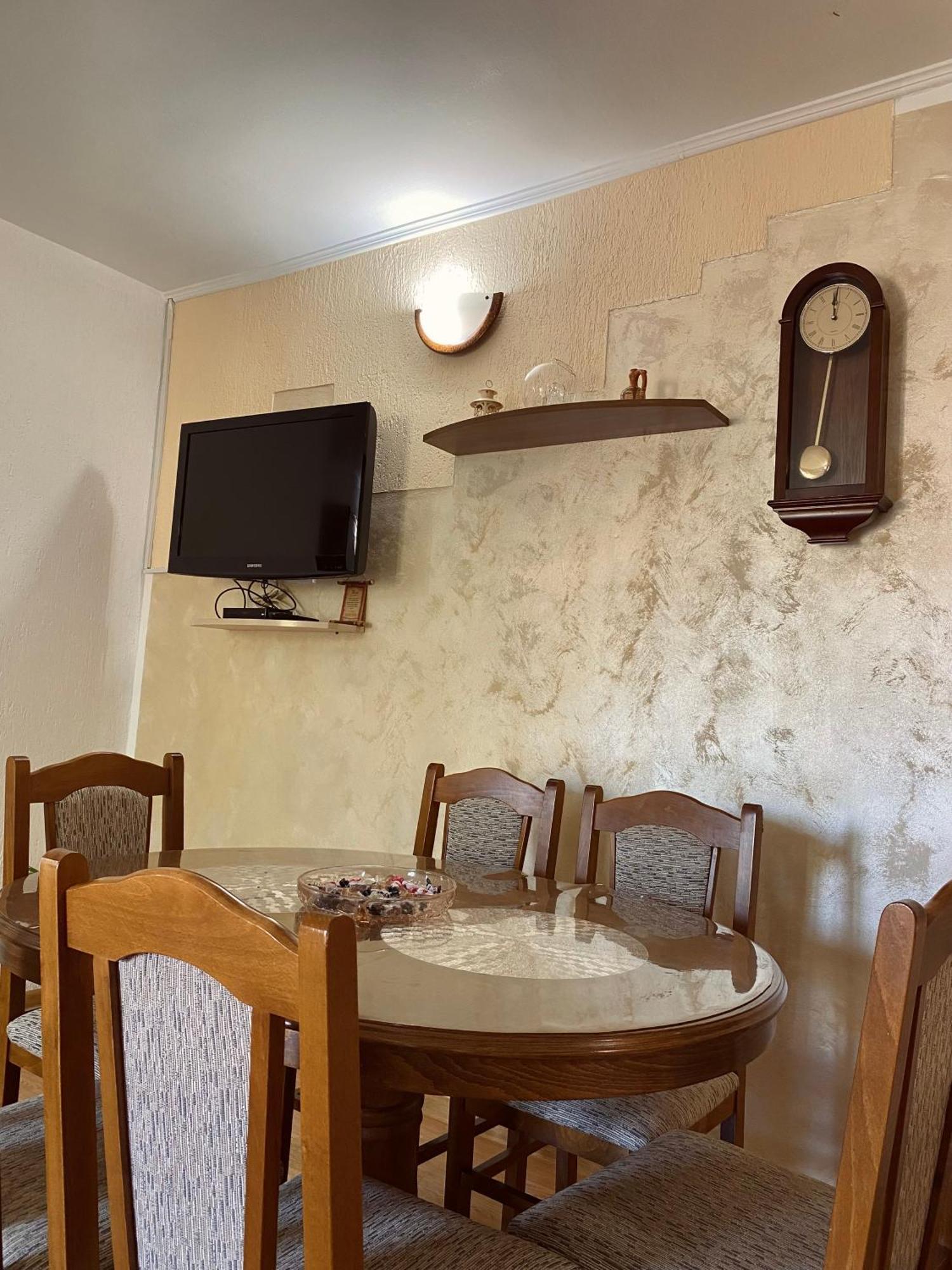 Apartman Konatar Cetinje Luaran gambar